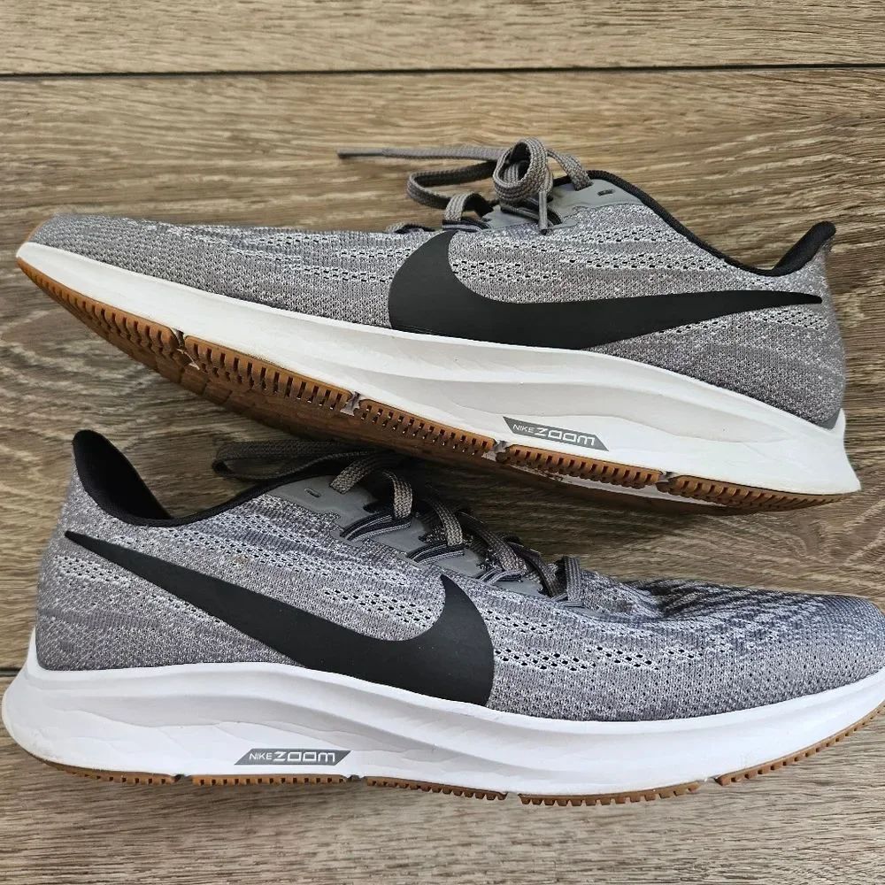Nike Women's Gray Running Shoes